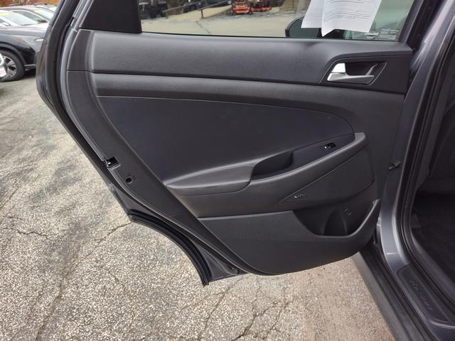 2019 Hyundai Tucson photo 15 of 28