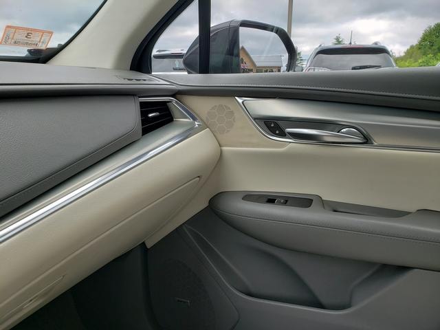 2018 CADILLAC XT5 Luxury Dark Granite at Solomon Chevrolet