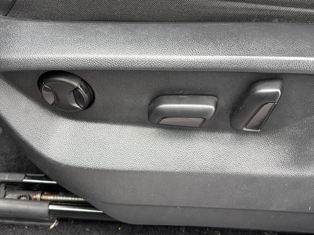 2019 Volkswagen Tiguan 2.0T SE 4MOTION White at Solomon Chevrolet