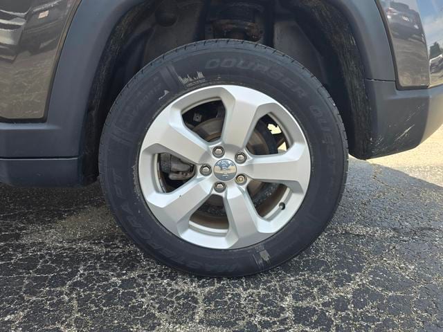 2017 Jeep New Compass Latitude 4x4 Granite Crystal at Auto Express Rt. 8