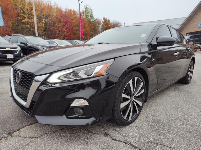 2019 Nissan Altima photo 3 of 28