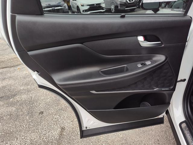 2023 Hyundai Santa Fe photo 15 of 28