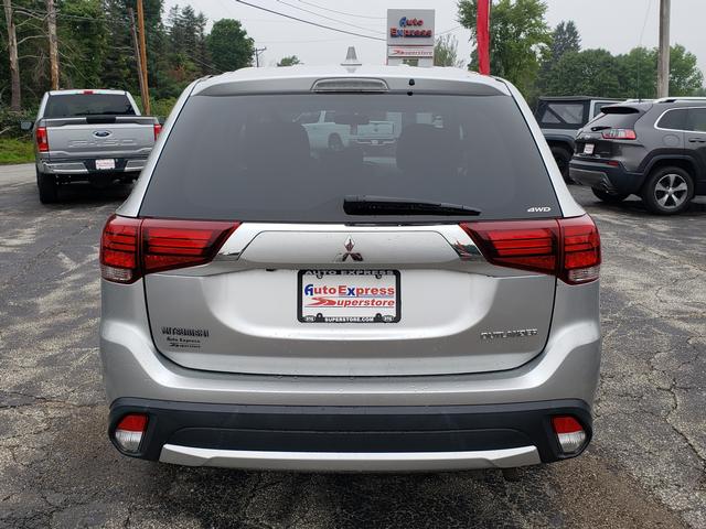 2018 Mitsubishi Outlander ES Alloy Silver at New Motors