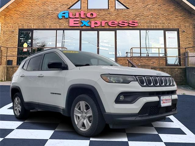 2022 Jeep Compass Latitude Bright White at Auto Express Rt. 8
