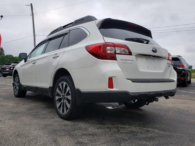 2017 Subaru Outback 3.6R Limited with - 4