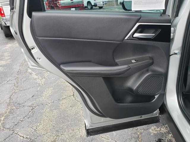 2023 Mitsubishi Outlander SE Alloy Silver at Solomon Chevrolet