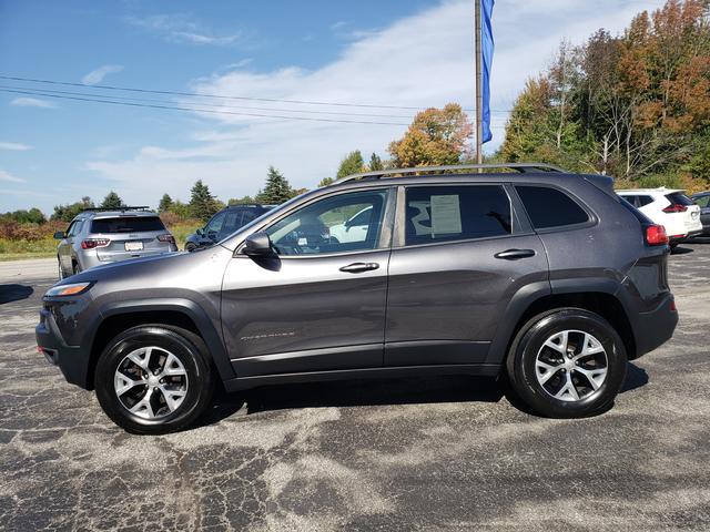 2018 Jeep Cherokee Trailhawk photo 3