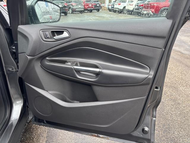 2019 Ford Escape SE Magnetic at Solomon Chevrolet