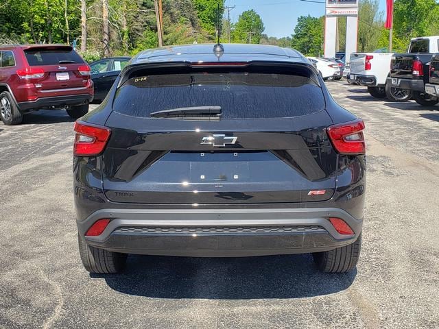2025 Chevrolet Trax 1RS Mosaic Black at Spitzer Autoworld Chevy Buick GMC Cadillac