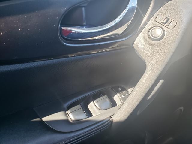 2020 Nissan Rogue SV Magnetic Black Pearl at Premiere Auto Sales