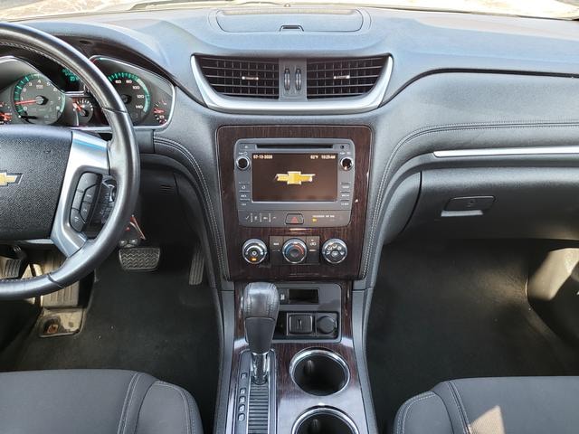 2017 Chevrolet Traverse LT w/1LT Silver Ice at Solomon Chevrolet