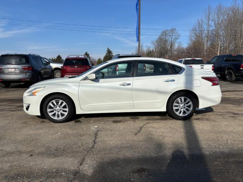 Used 2014 Nissan Altima 2.5 S Sedan