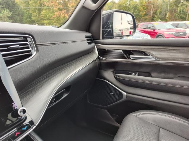 2024 Jeep Wagoneer L photo 25 of 28