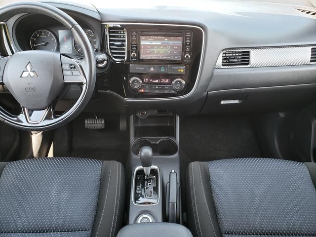 2016 Mitsubishi Outlander SE Cool Silver at Solomon Chevrolet
