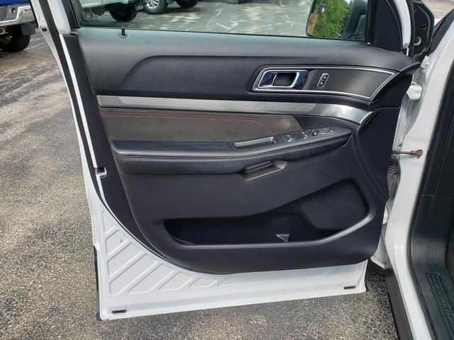 2018 Ford Explorer XLT White at Solomon Chevrolet