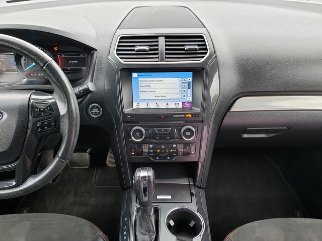 2018 Ford Explorer XLT White at Solomon Chevrolet