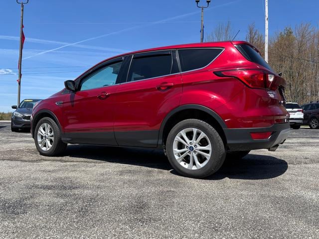 2019 Ford Escape SE Ruby Red Tinted at Premiere Auto Sales