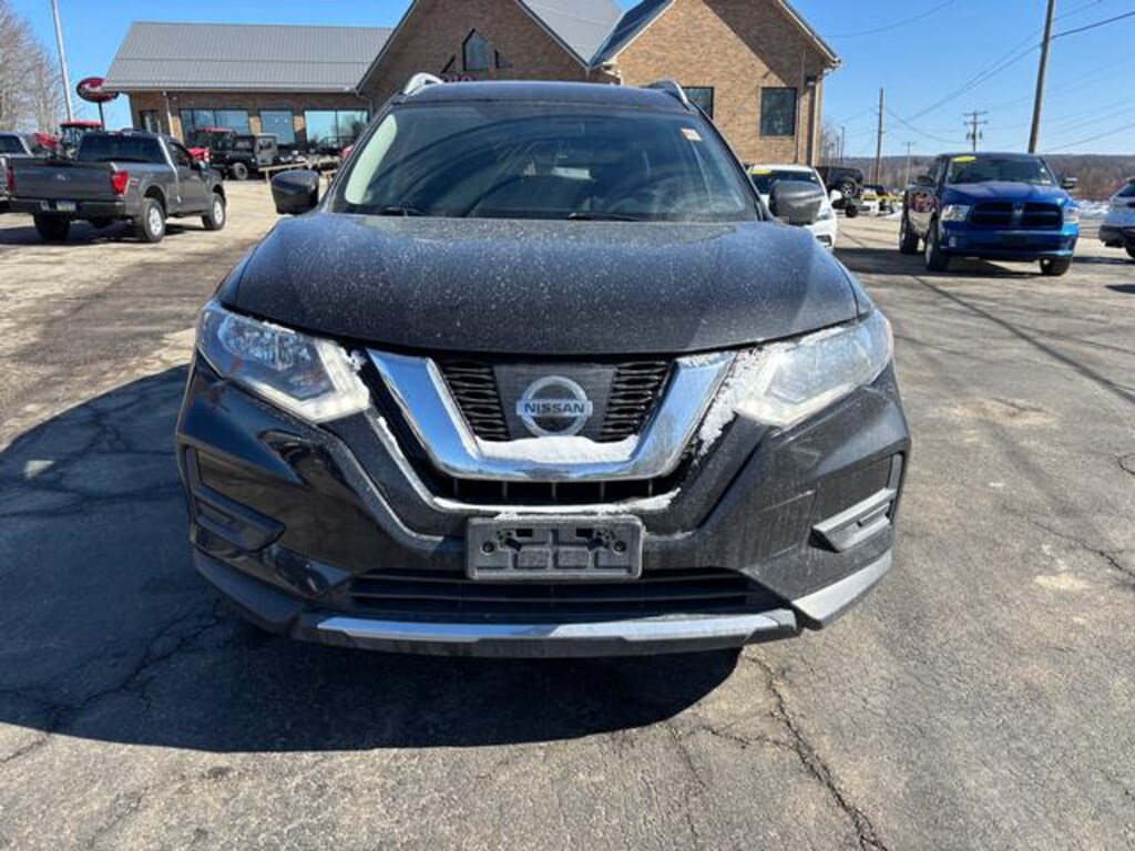 Used 2017 Nissan Rogue SV SUV