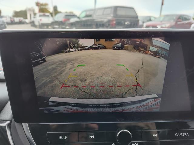 2023 Nissan Altima photo 22 of 28
