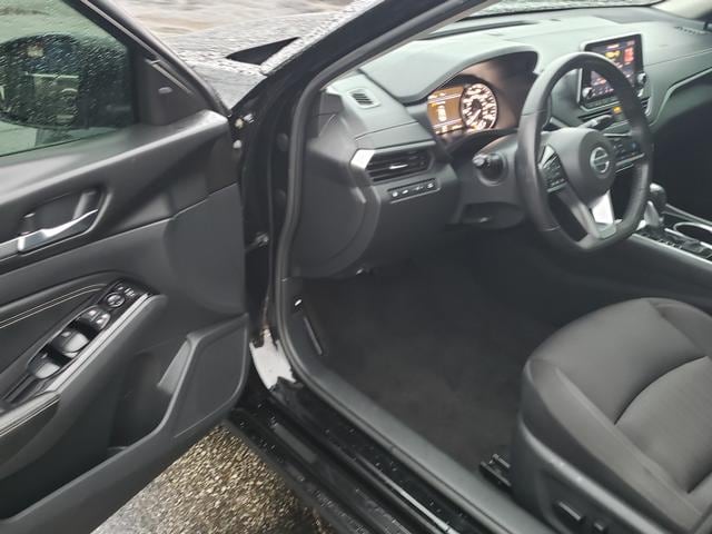 2021 Nissan Altima 2.5 SV Super Black at Auto Estates