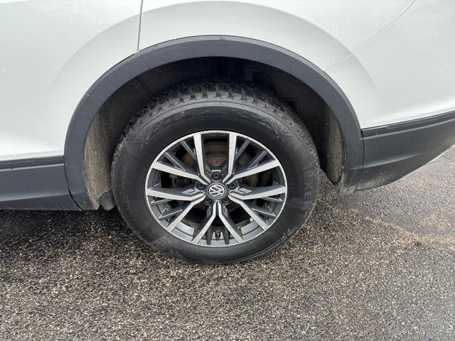 2019 Volkswagen Tiguan 2.0T SE 4MOTION White at Solomon Chevrolet
