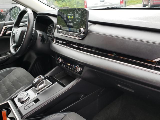 2023 Mitsubishi Outlander SE Alloy Silver at Solomon Chevrolet