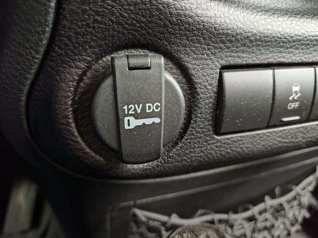 2016 Jeep Wrangler JK photo 21 of 28