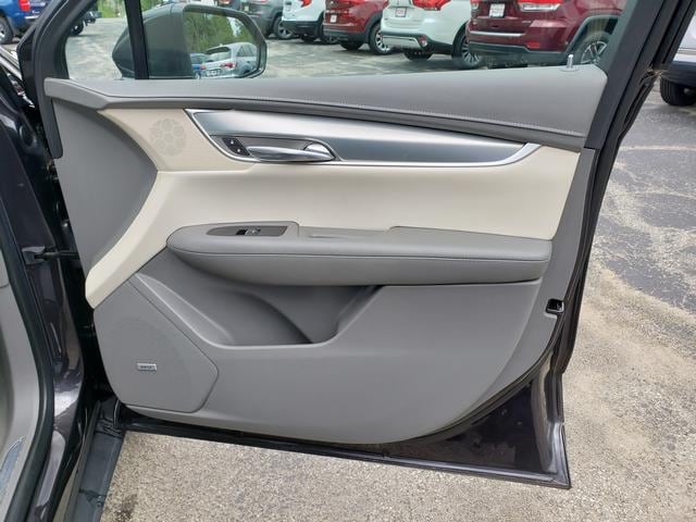 2018 CADILLAC XT5 Luxury Dark Granite at Solomon Chevrolet