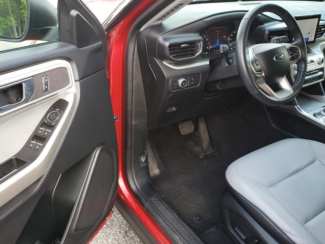 2021 Ford Explorer XLT Rapid Red Tinted at Town & Country Ford