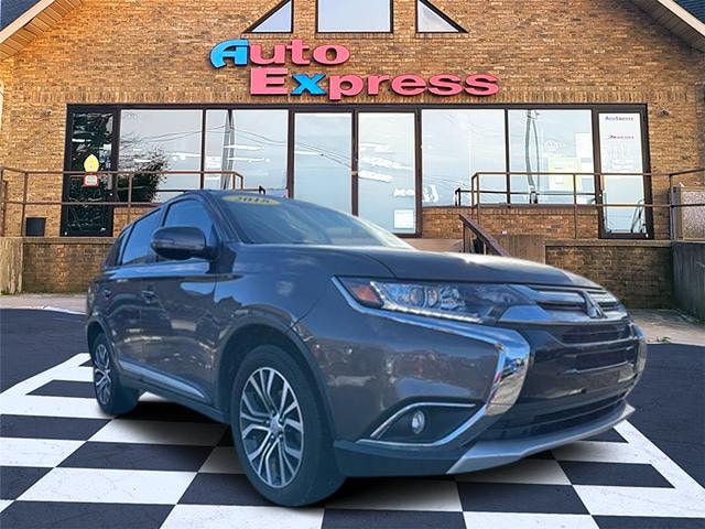 2018 Mitsubishi Outlander SE's photo