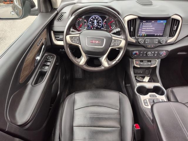2022 GMC Terrain photo 17 of 28