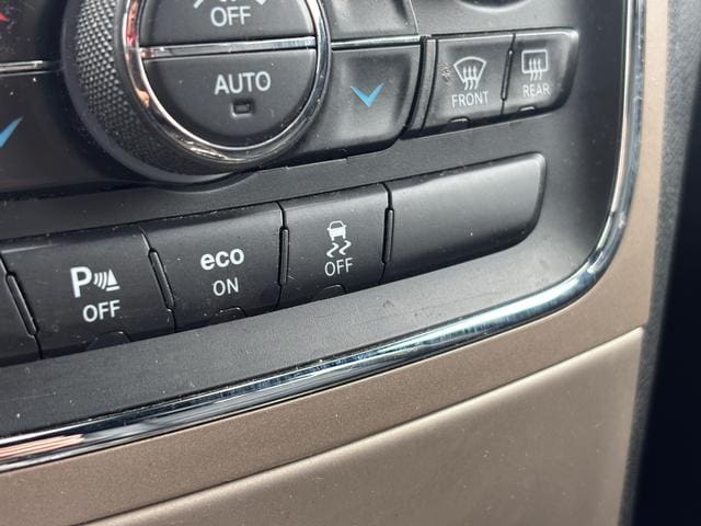 2014 Jeep Grand Cherokee Limited 4x4 True Blue Pearlcoat at Solomon Chevrolet