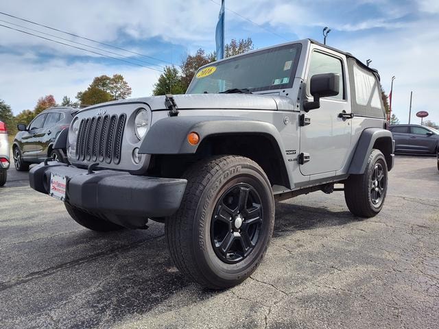 2016 Jeep Wrangler JK photo 3 of 28