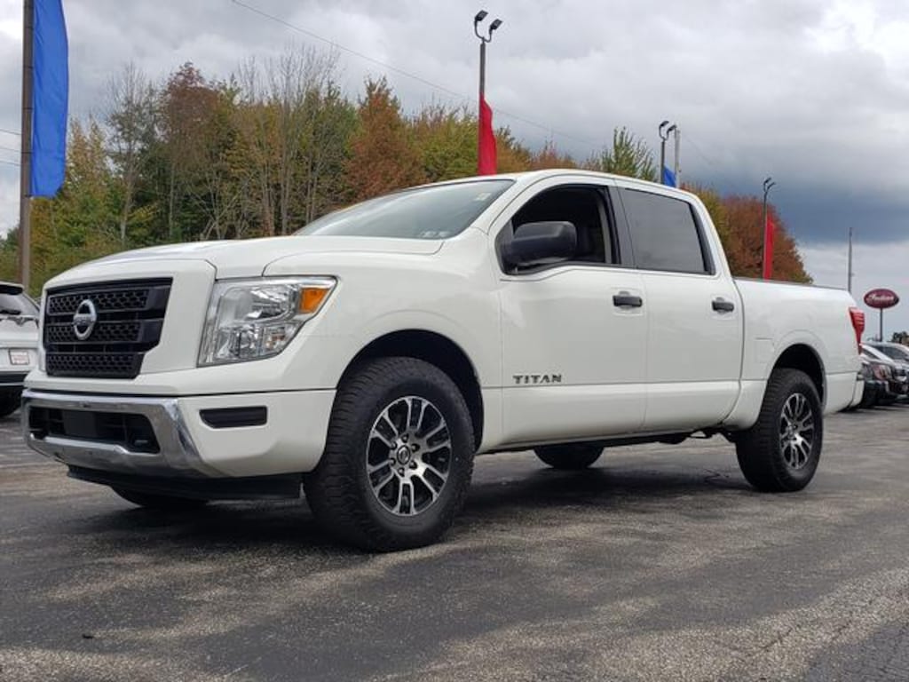 Used 2022 Nissan Titan SV Truck Crew Cab