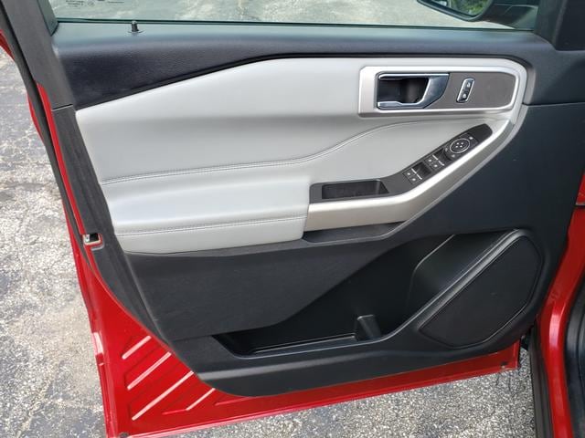 2021 Ford Explorer XLT Rapid Red Tinted at Town & Country Ford