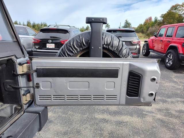 2016 Jeep Wrangler JK photo 10 of 28