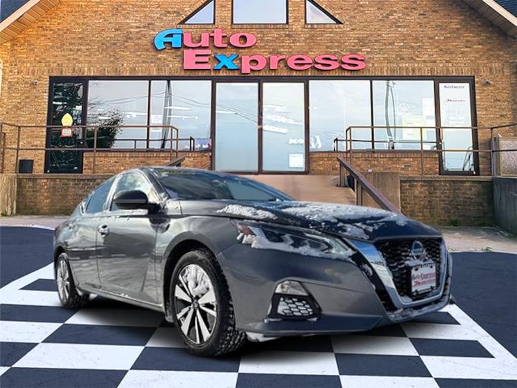 Used 2022 Nissan Altima 2.5 SV Sedan