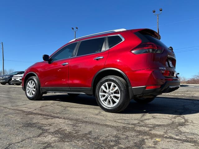 2019 Nissan Rogue SV - 4