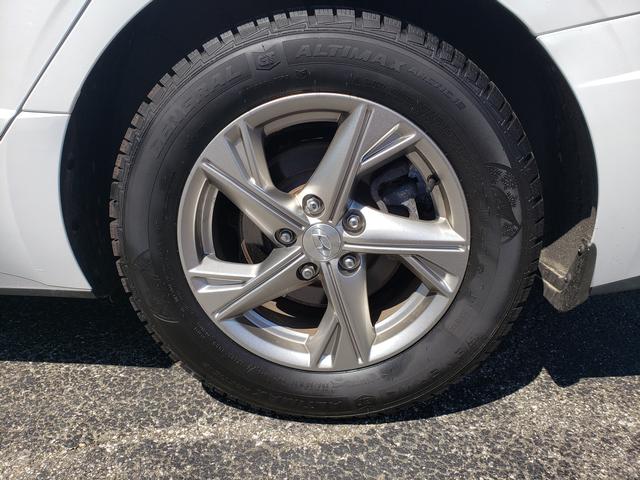 2022 Hyundai Sonata SE Quartz White at Braxton Motor Co