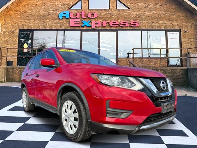 2017 Nissan Rogue S's photo