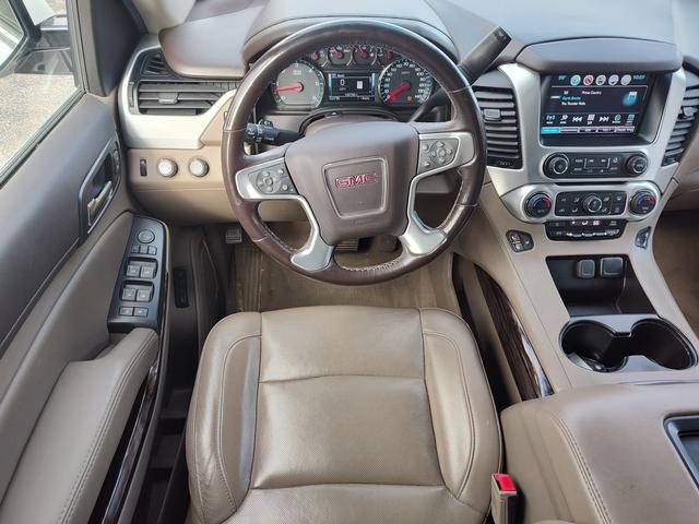 2019 GMC Yukon XL photo 17 of 28