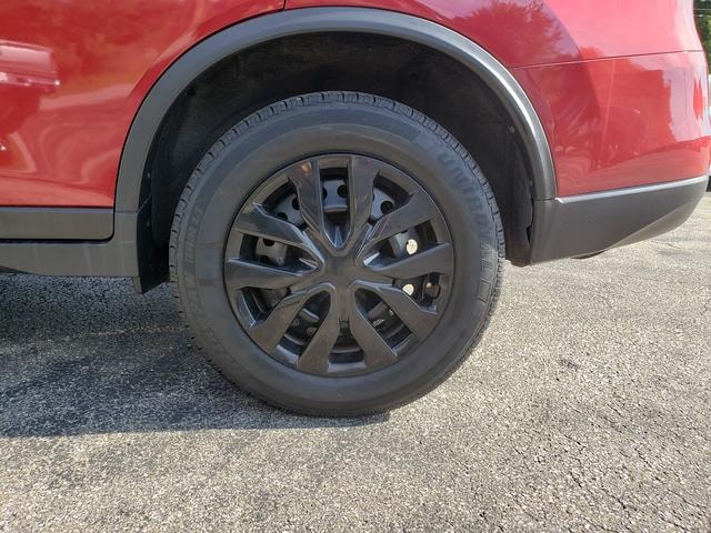 2015 Nissan Rogue S - 9