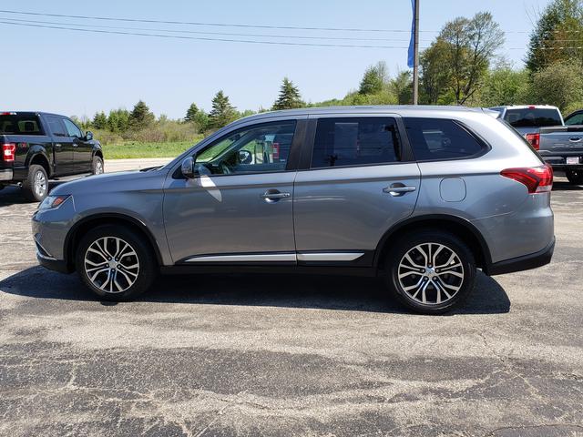 2016 Mitsubishi Outlander SE Cool Silver at Solomon Chevrolet