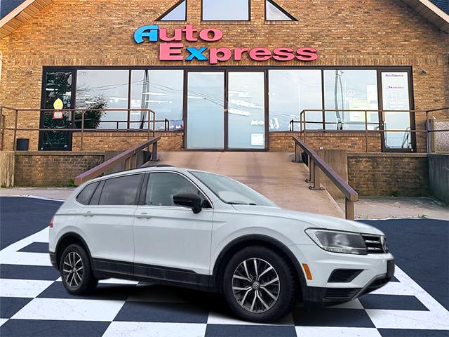 2019 Volkswagen Tiguan 2.0T SE 4MOTION White at Solomon Chevrolet