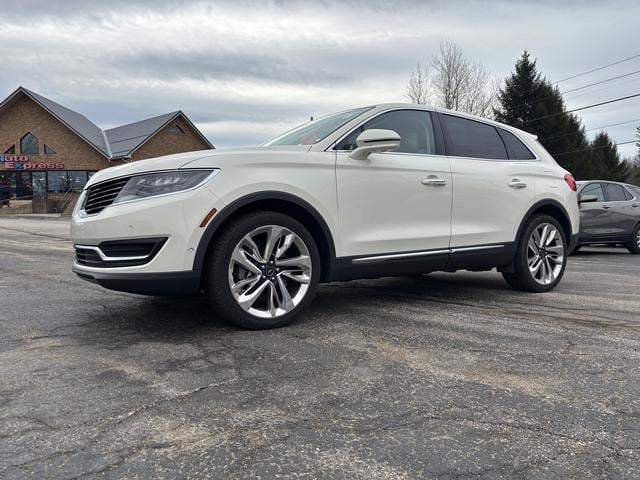 2016 Lincoln MKX  Confidential White 3C (Tri-Coat) at Solomon Chevrolet