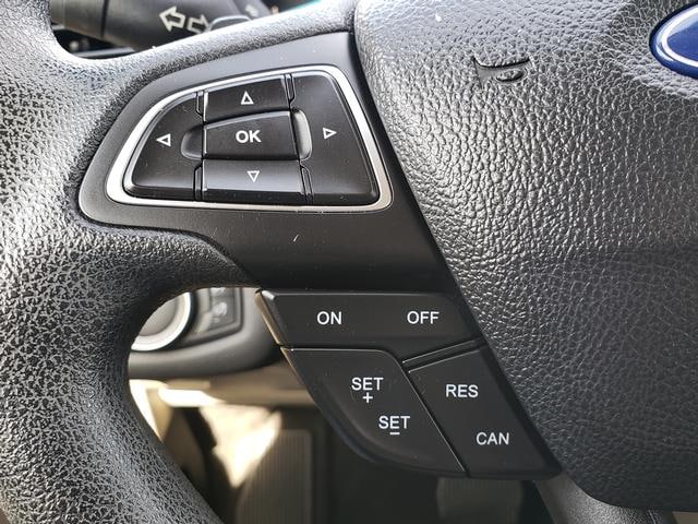 2017 Ford Escape SE White at New Motors