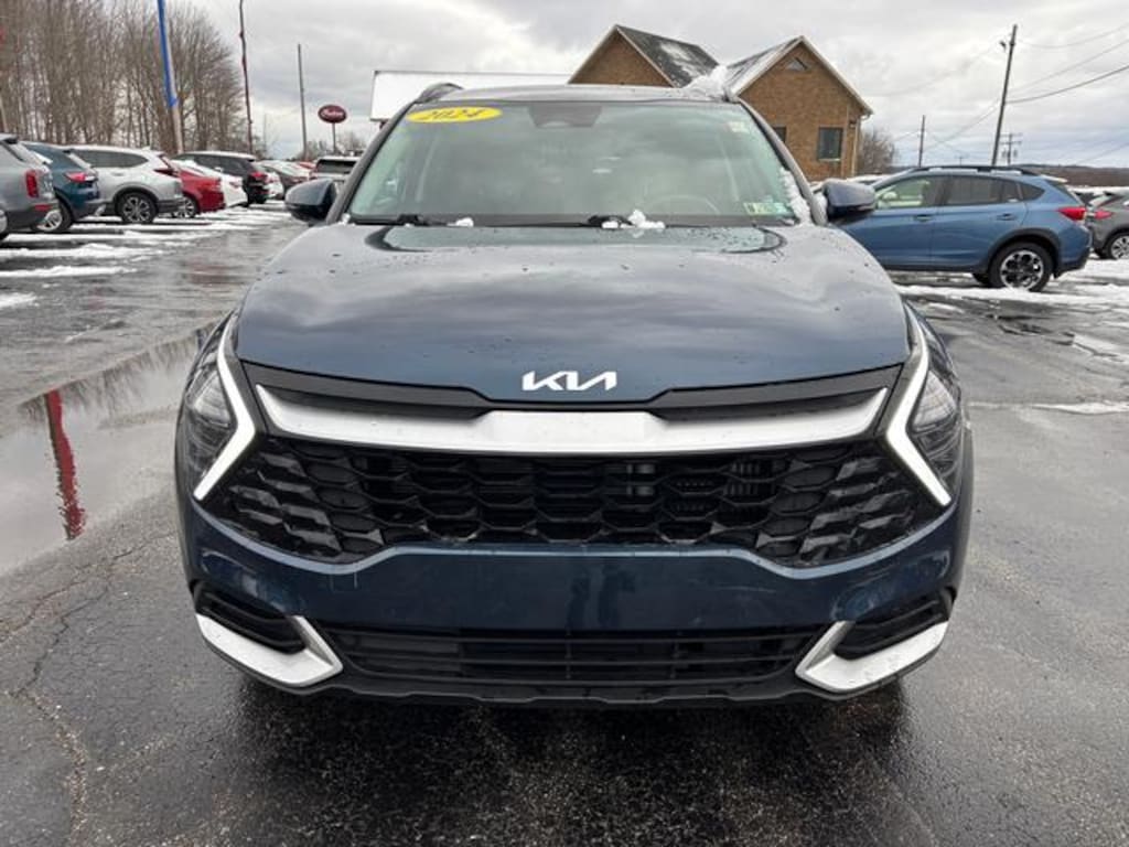 Used 2024 Kia Sportage Hybrid EX SUV