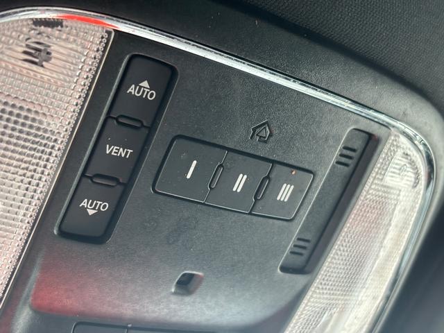 2014 Jeep Grand Cherokee Limited 4x4 True Blue Pearlcoat at Solomon Chevrolet