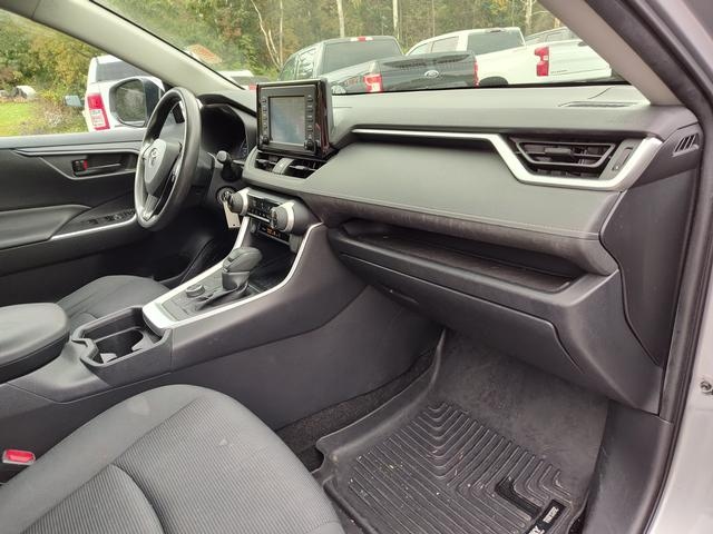 2019 Toyota RAV4 Hybrid photo 19 of 28