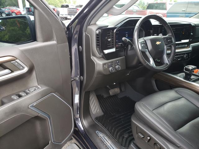 2022 Chevrolet Silverado 1500 LT - Photo 11